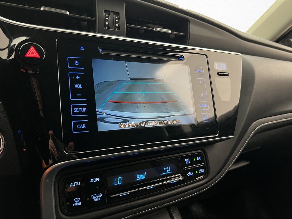 Vehicle Image 17