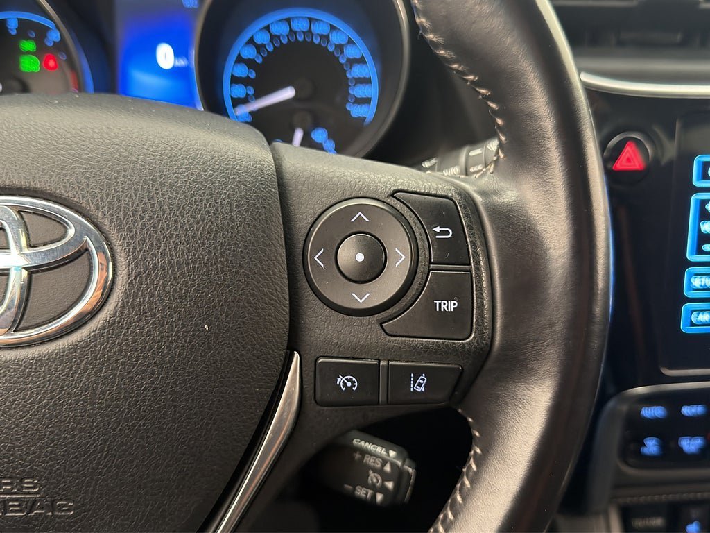 Vehicle Image 15