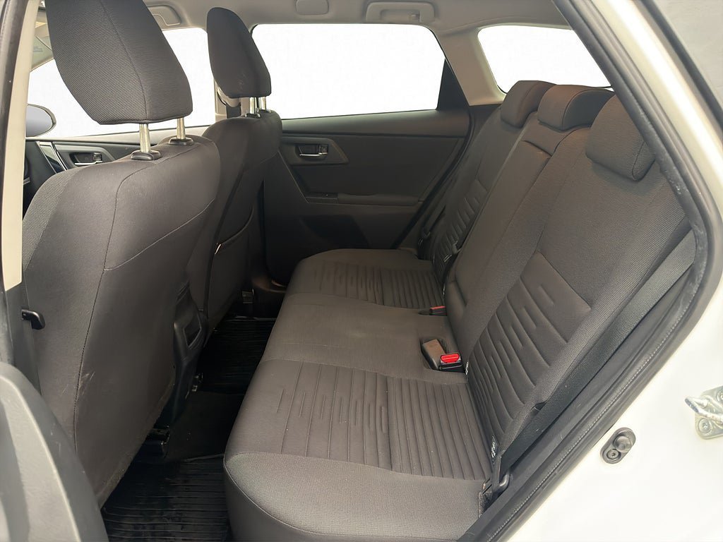 Vehicle Image 25