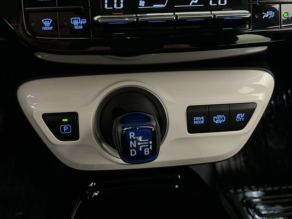 Vehicle Image 23