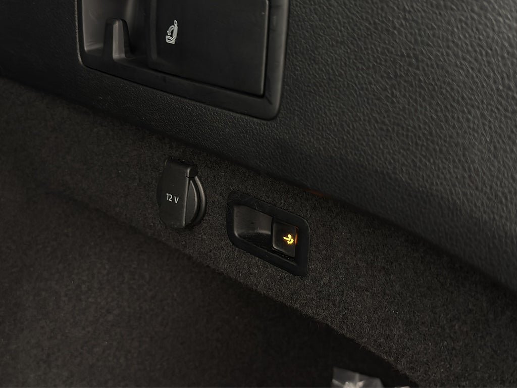 Vehicle Image 28
