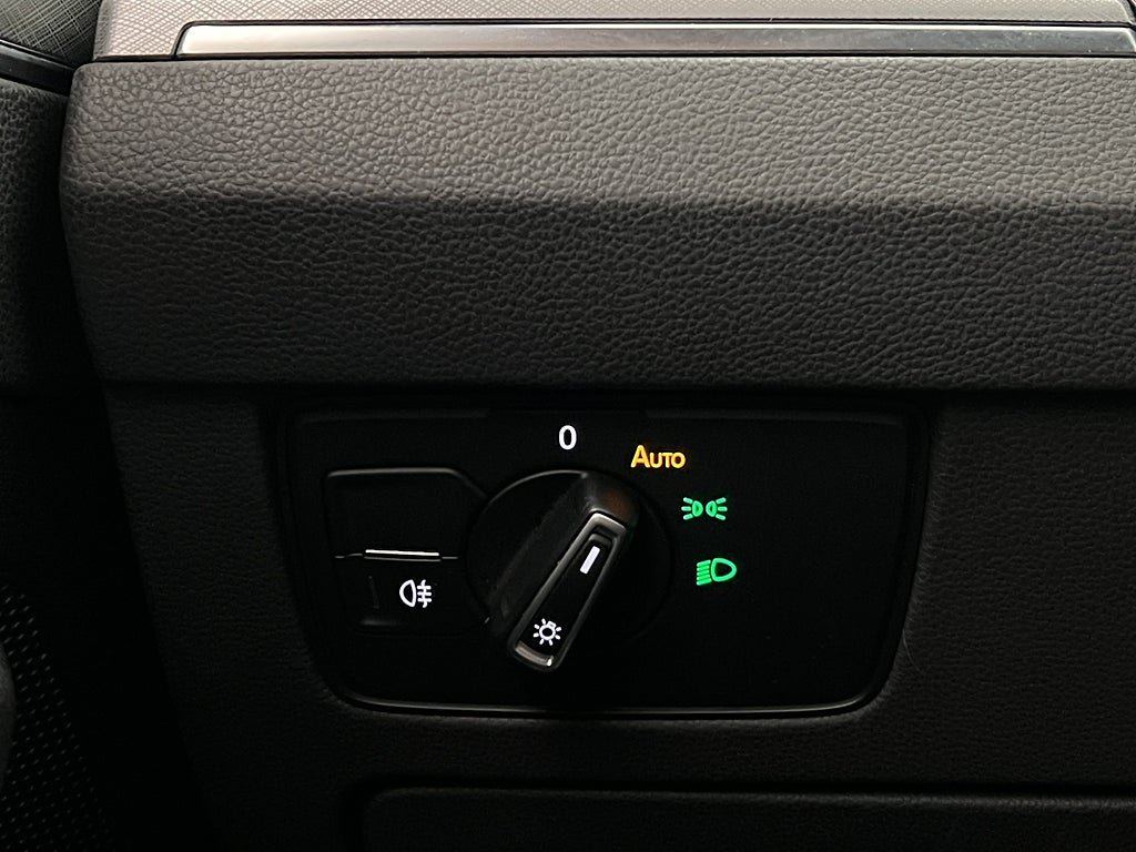 Vehicle Image 28