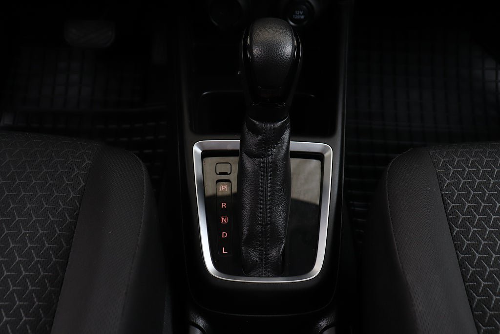 Vehicle Image 13