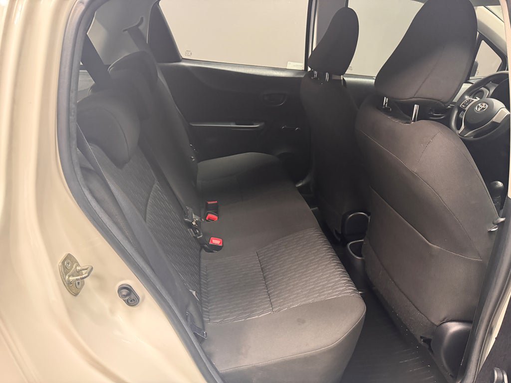 Vehicle Image 8