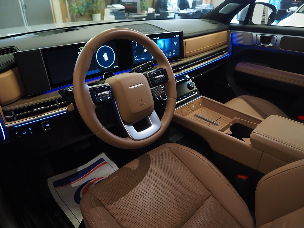 Vehicle Image 9