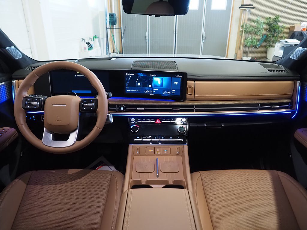 Vehicle Image 13