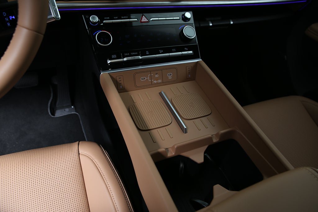 Vehicle Image 25