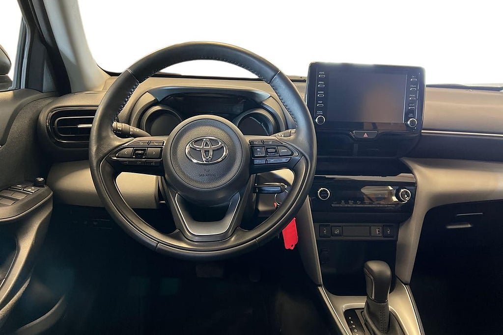 Vehicle Image 10