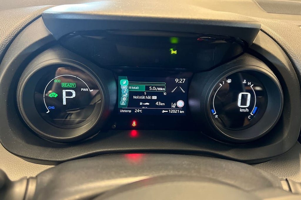 Vehicle Image 16
