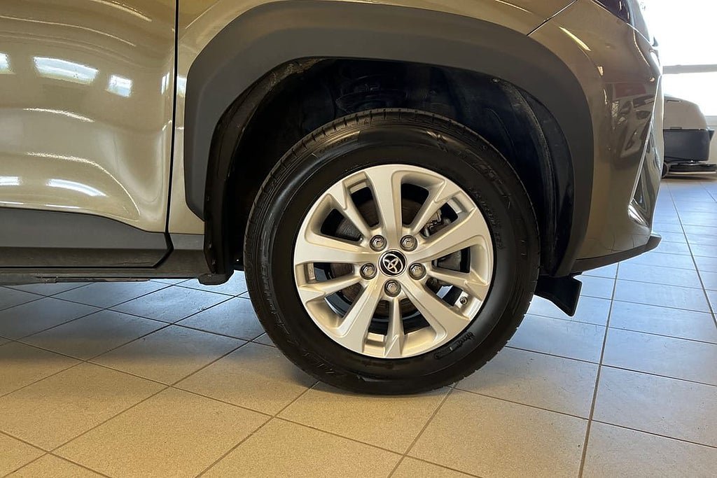 Vehicle Image 17