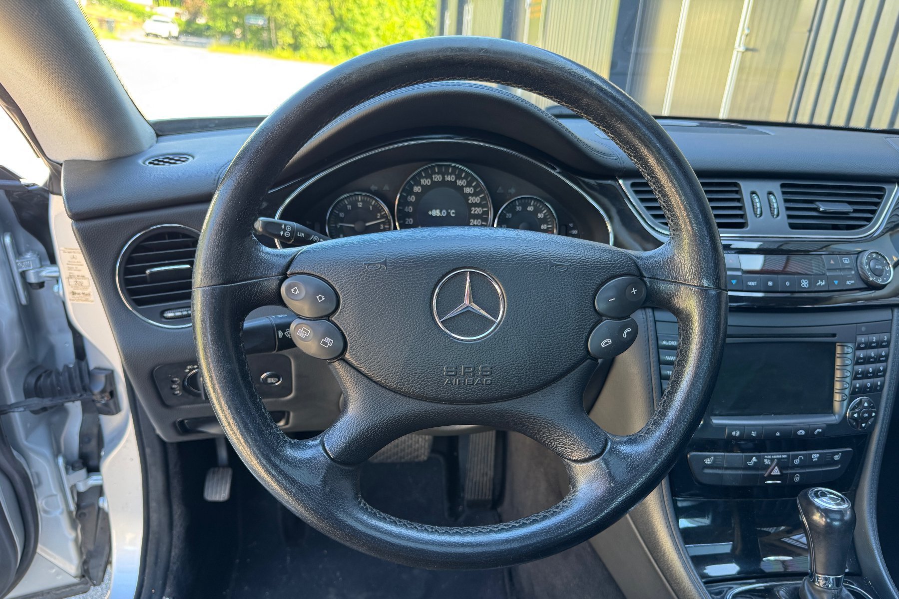 Vehicle Image 33