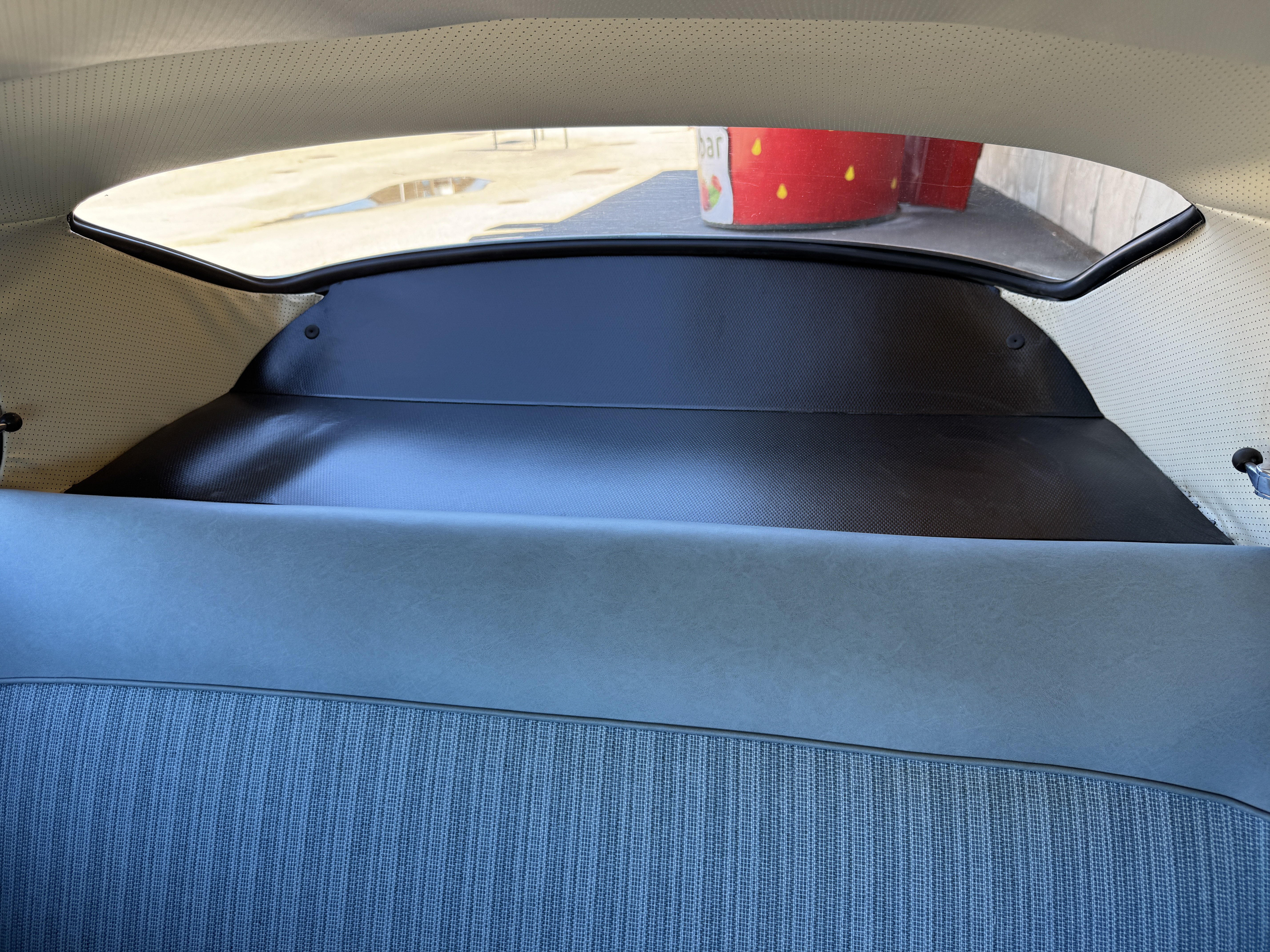 Vehicle Image 37