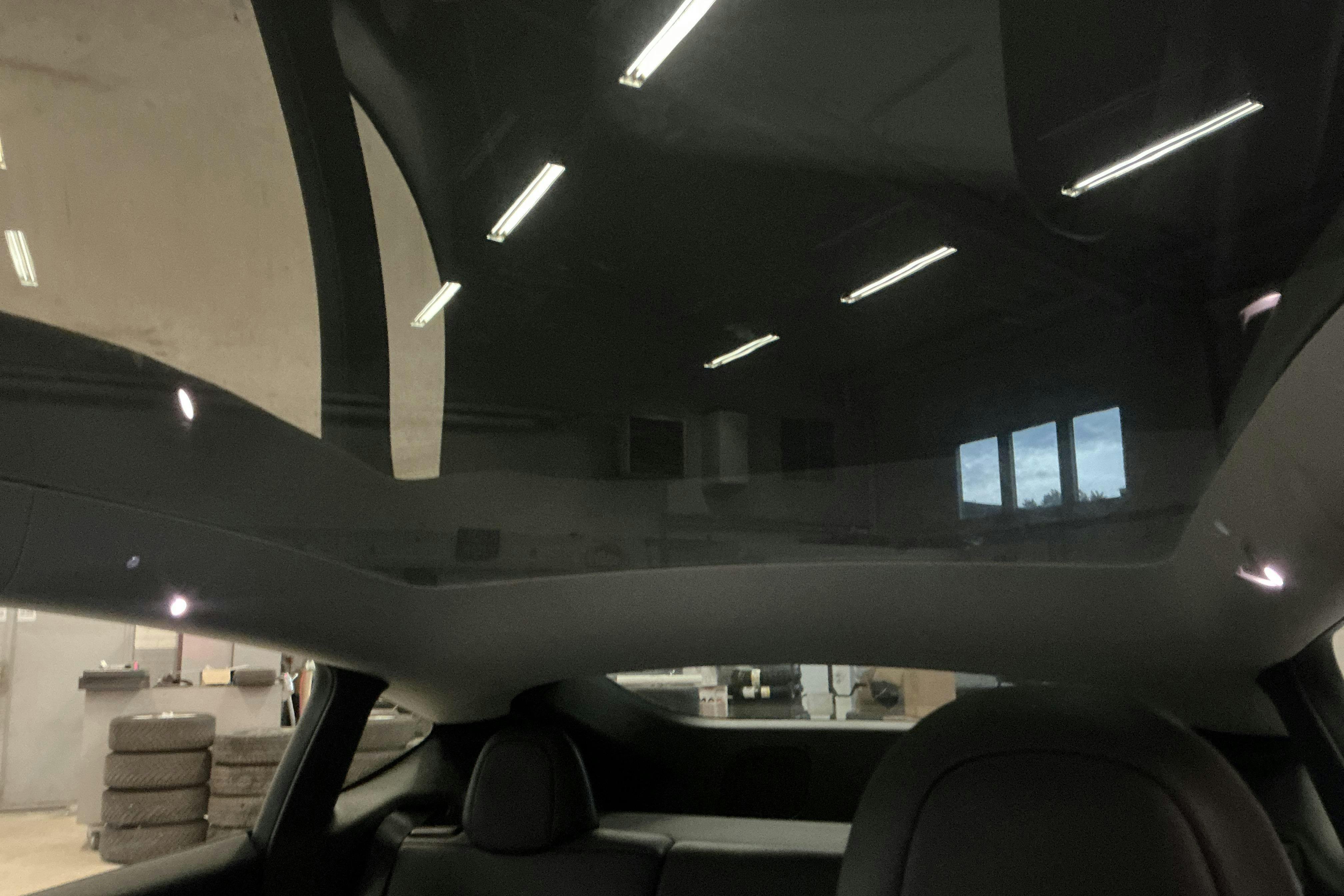 Vehicle Image 16