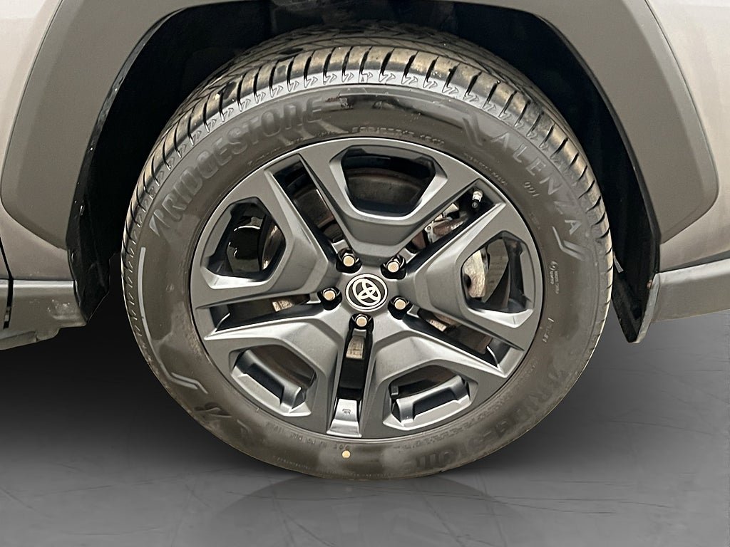 Vehicle Image 35