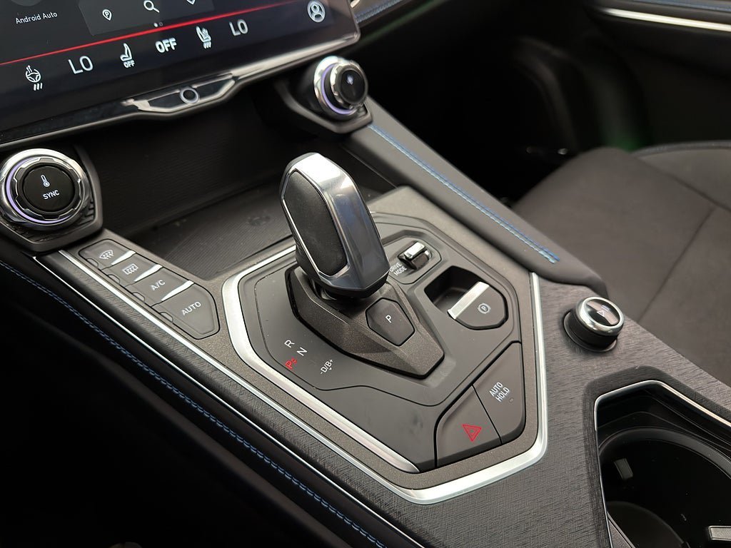 Vehicle Image 24