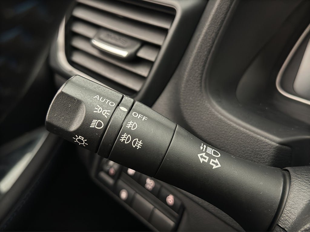 Vehicle Image 24