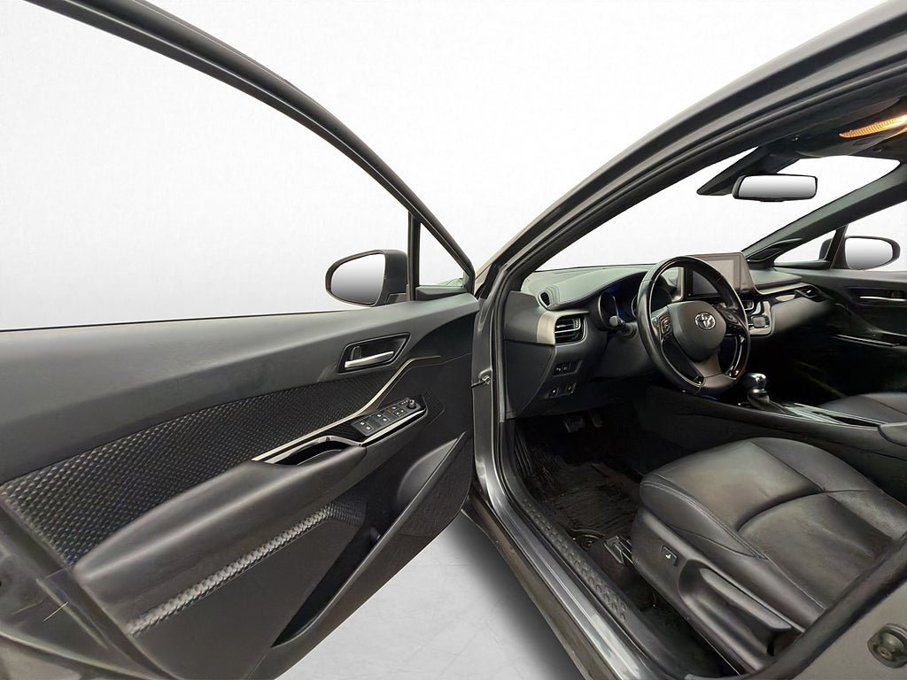 Vehicle Image 10