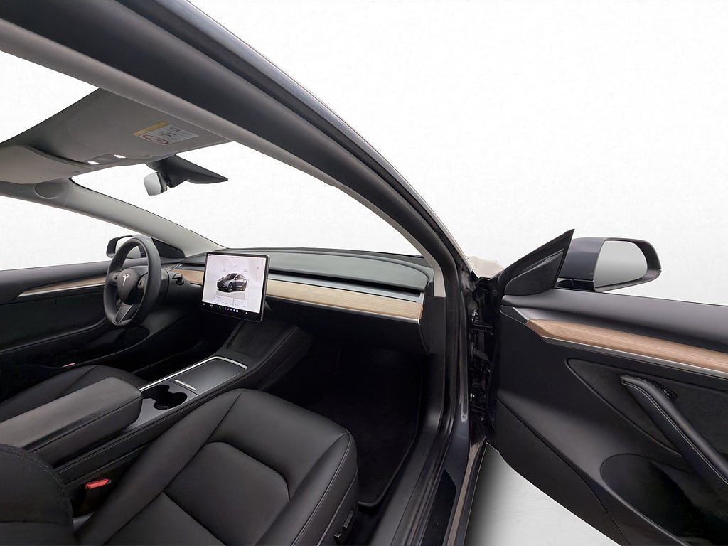 Vehicle Image 21