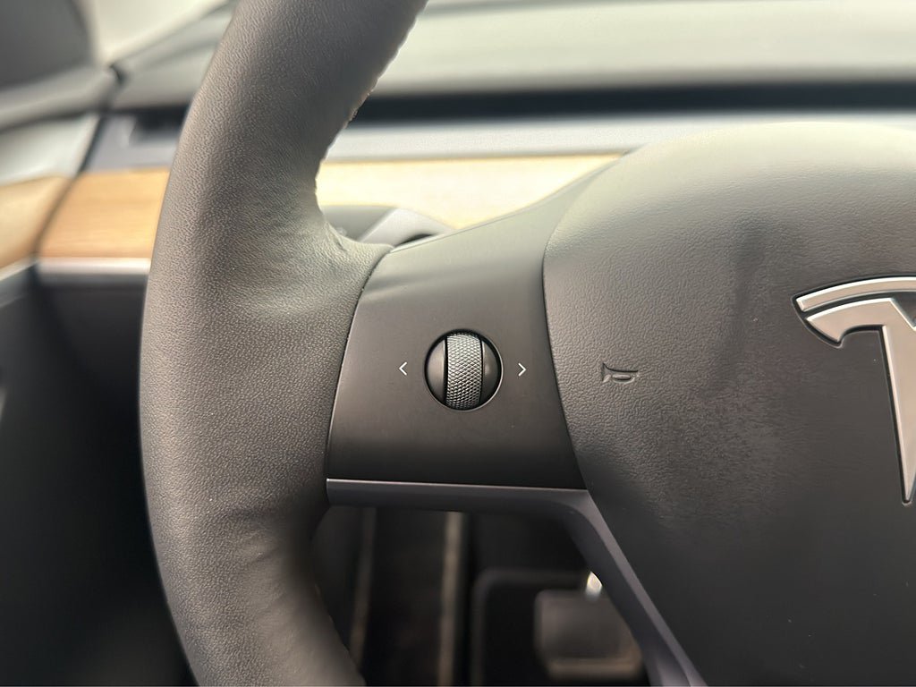 Vehicle Image 26