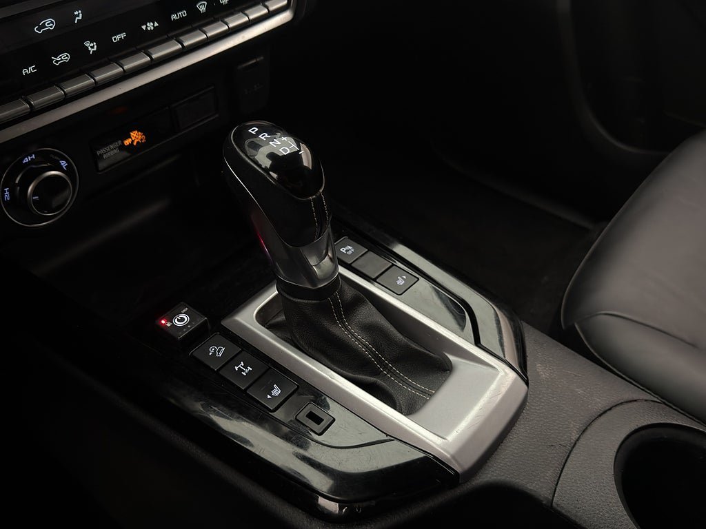 Vehicle Image 25