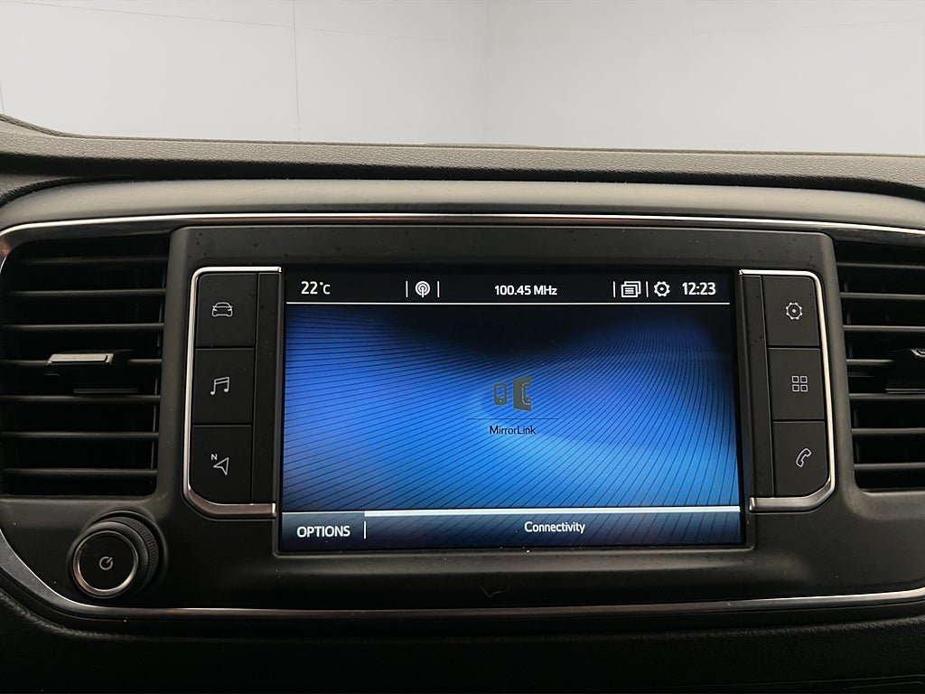 Vehicle Image 26