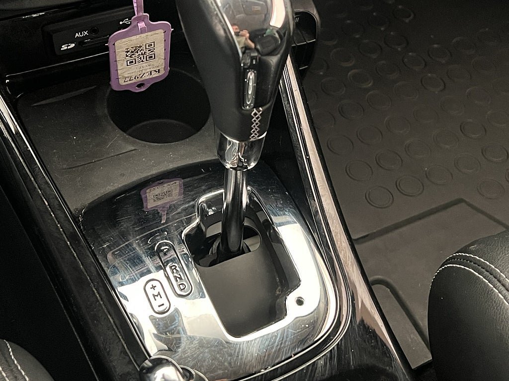 Vehicle Image 25