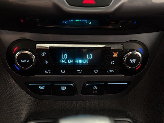 Vehicle Image 26