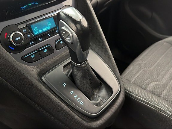 Vehicle Image 28