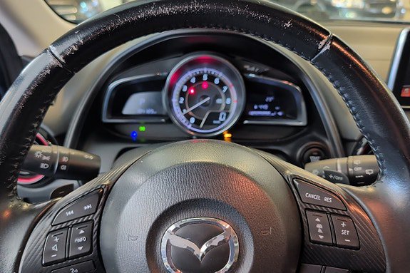 Vehicle Image 9