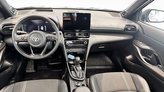 Vehicle Image 9