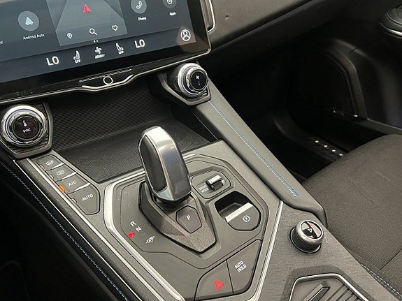Vehicle Image 24