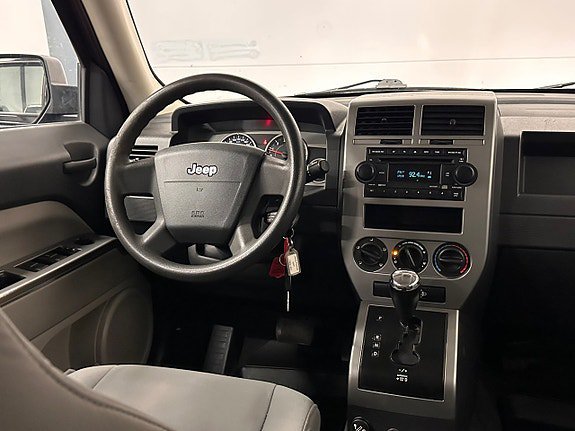 Vehicle Image 23