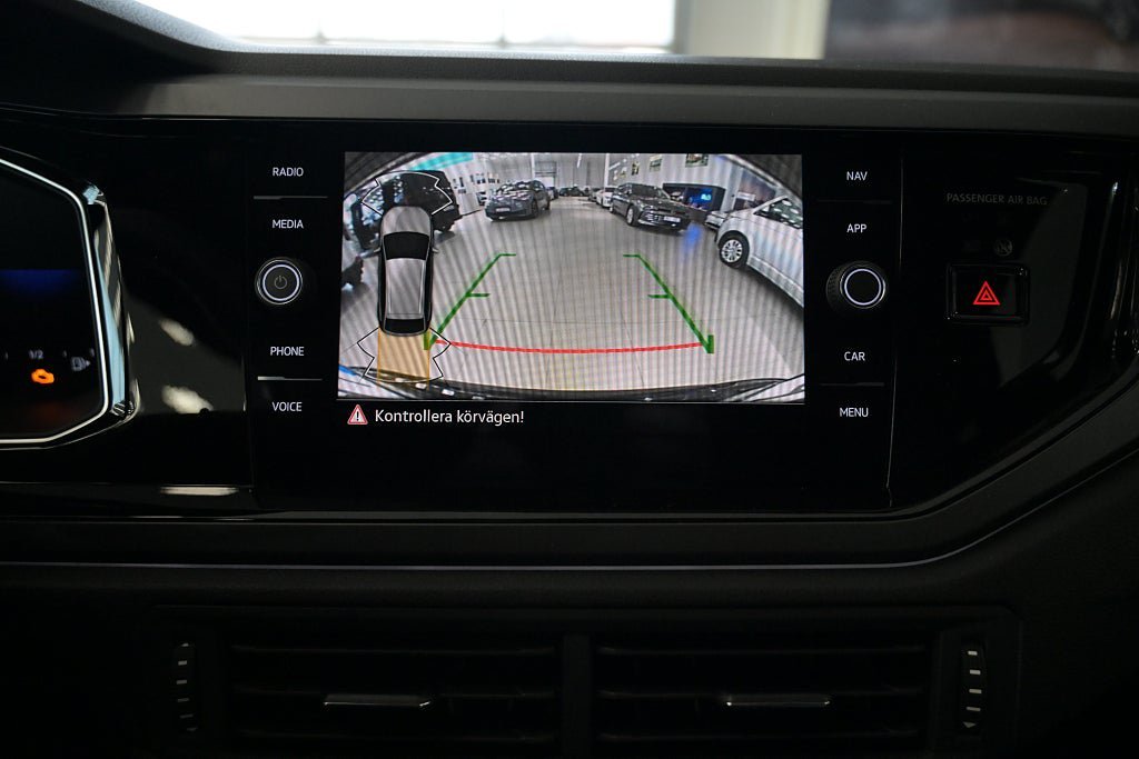 Vehicle Image 19