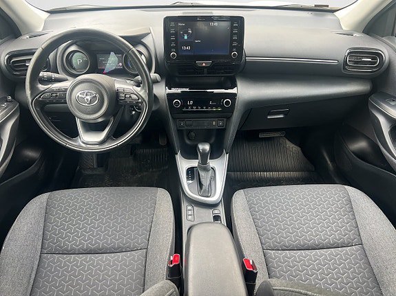 Vehicle Image 12