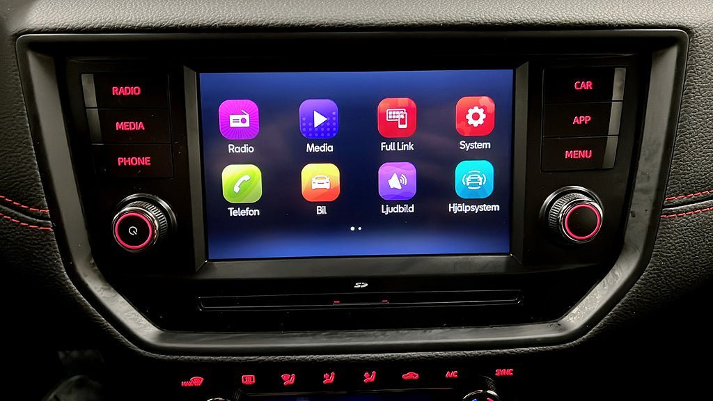 Vehicle Image 9