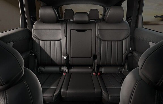 Vehicle Image 6