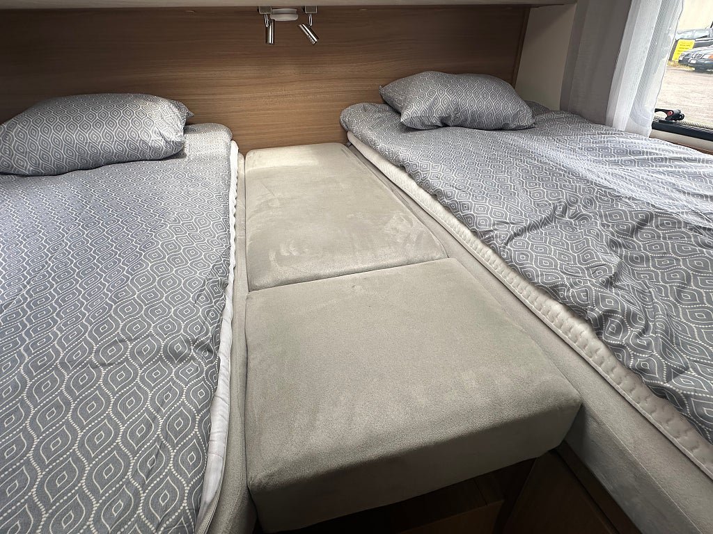 Vehicle Image 45