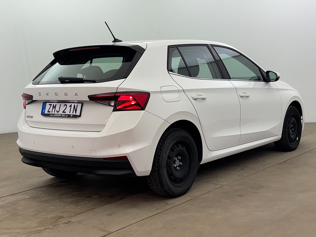 Vehicle Image 6