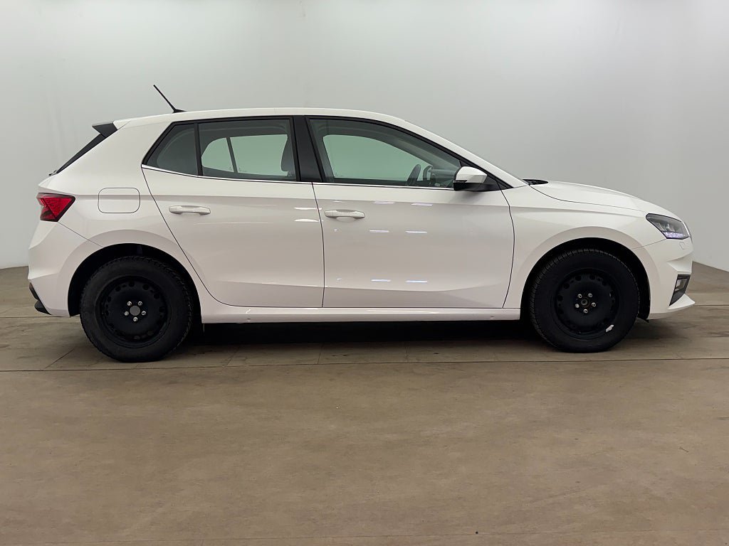 Vehicle Image 7