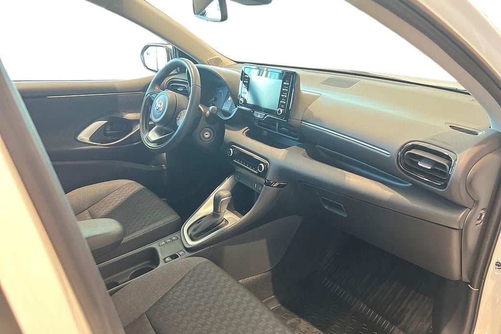 Vehicle Image 7