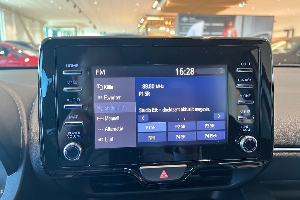 Vehicle Image 15