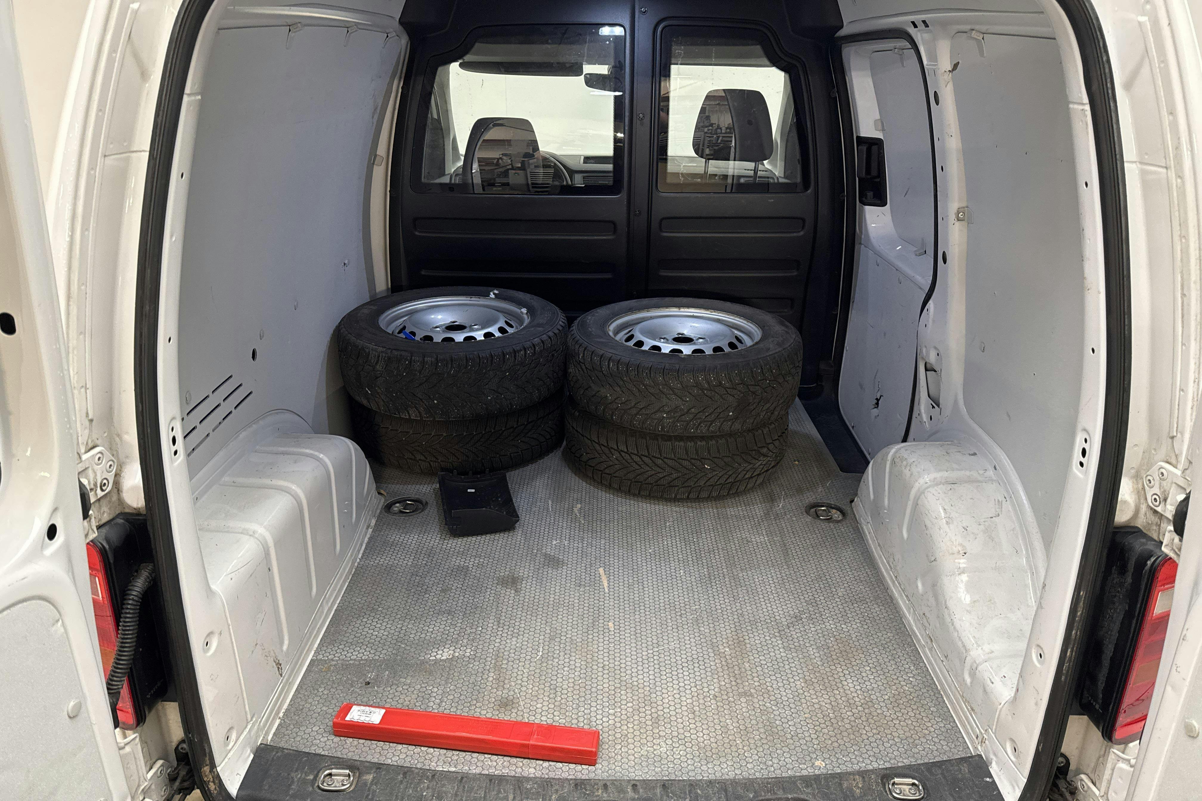 Vehicle Image 8