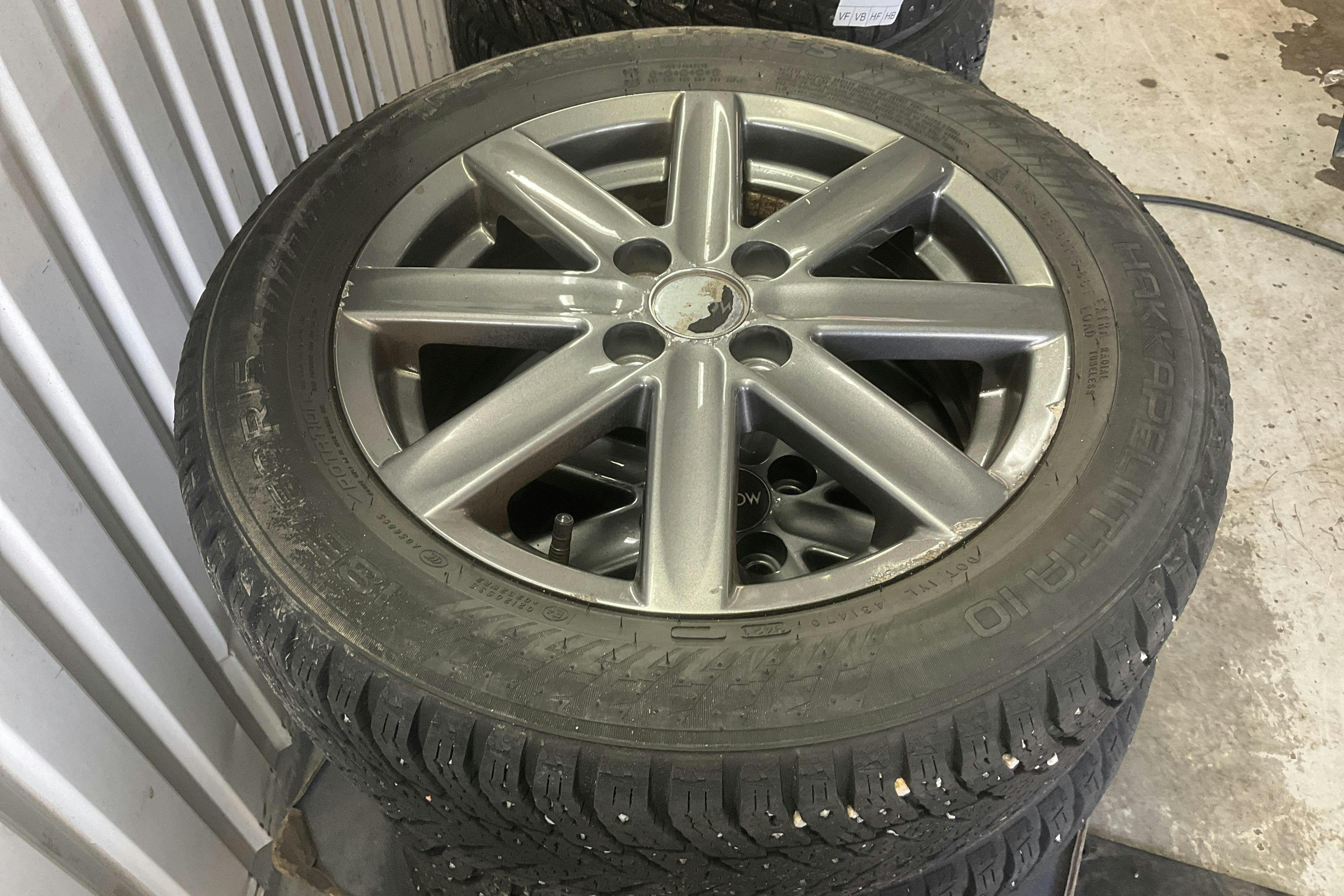 Vehicle Image 11