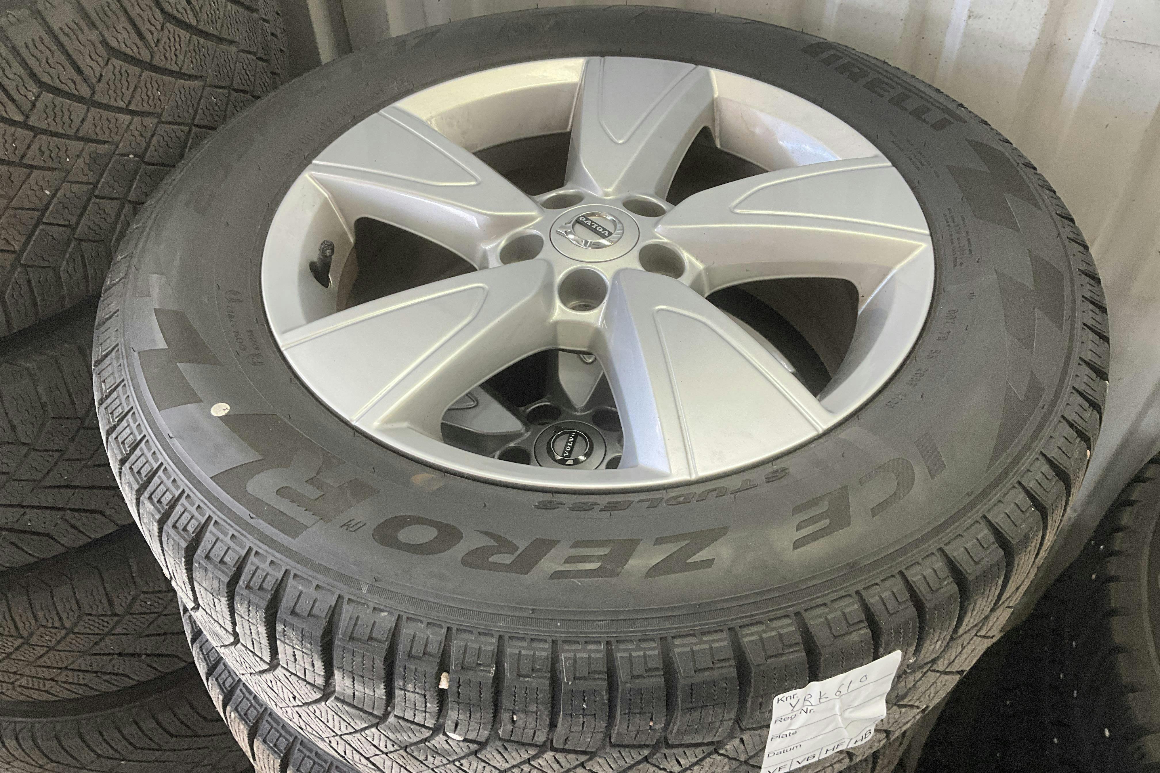 Vehicle Image 13