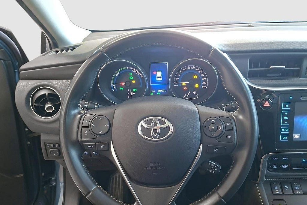 Vehicle Image 10