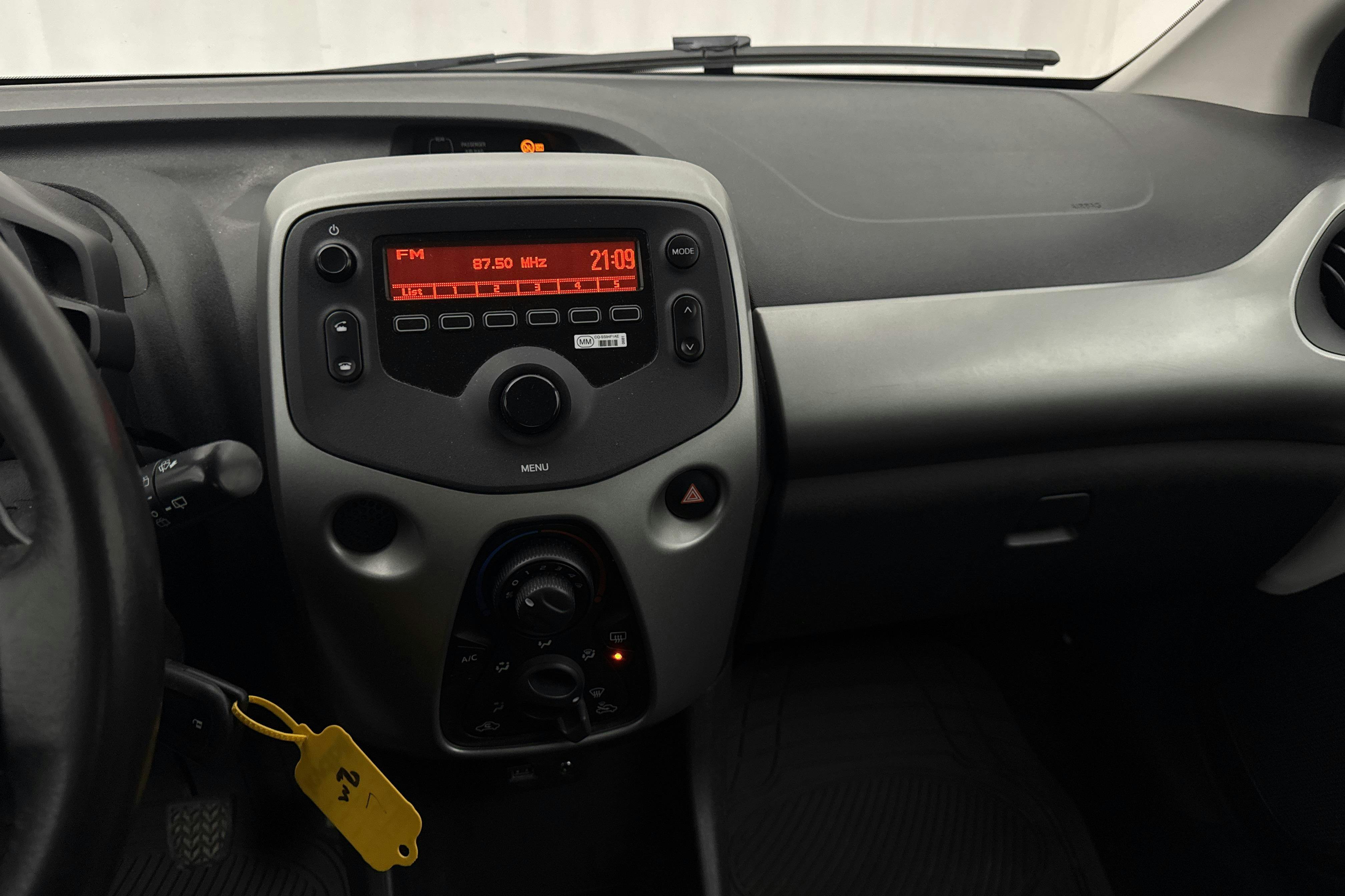 Vehicle Image 11