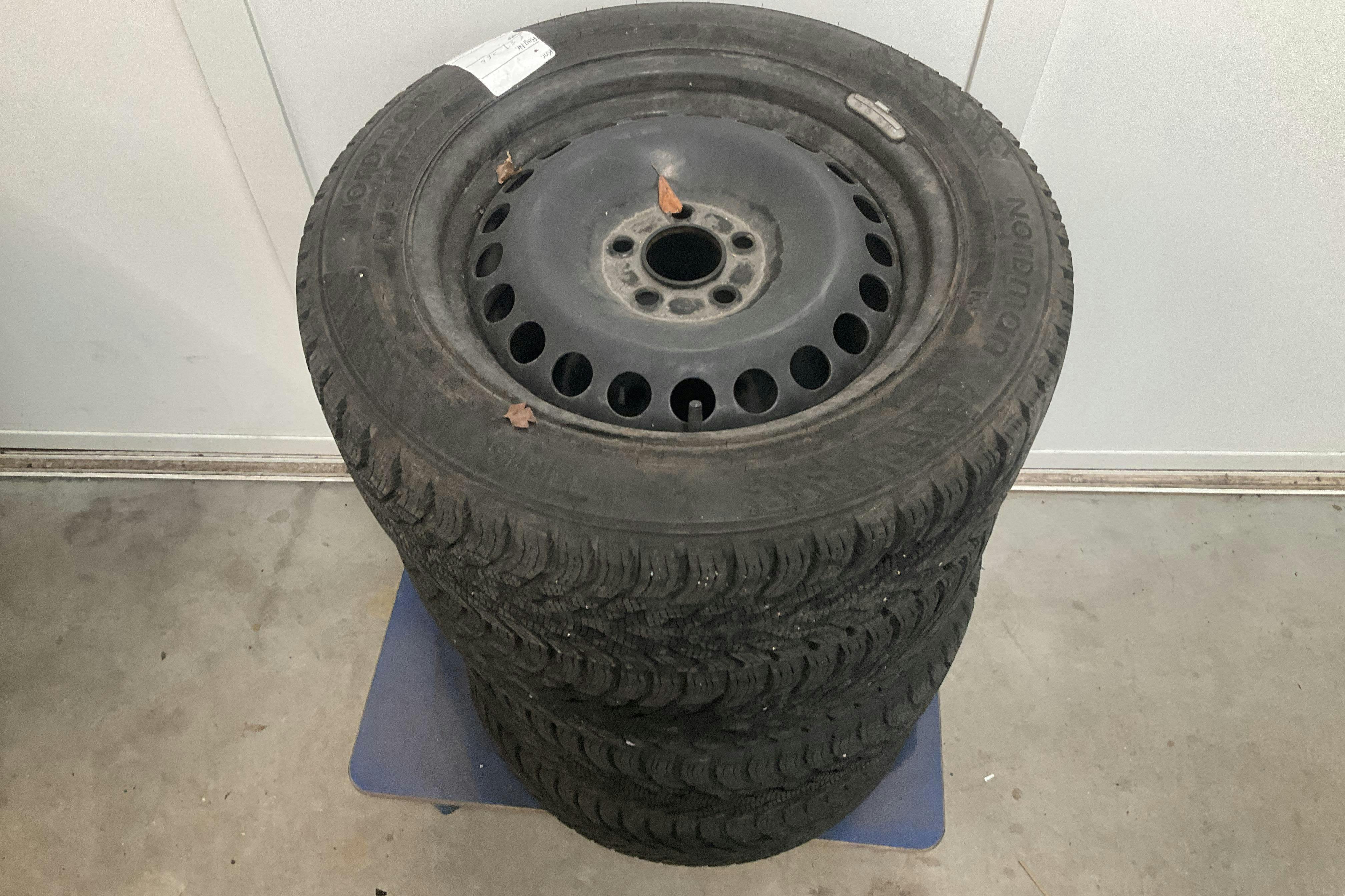 Vehicle Image 12