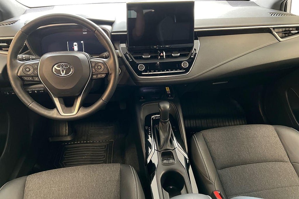 Vehicle Image 10