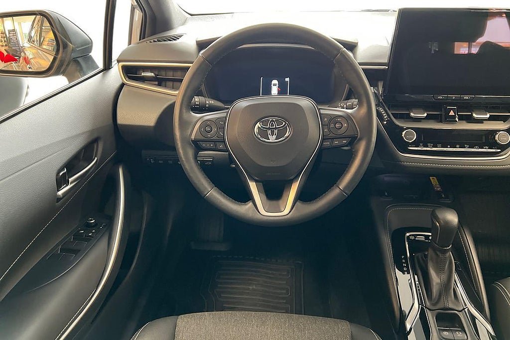 Vehicle Image 11