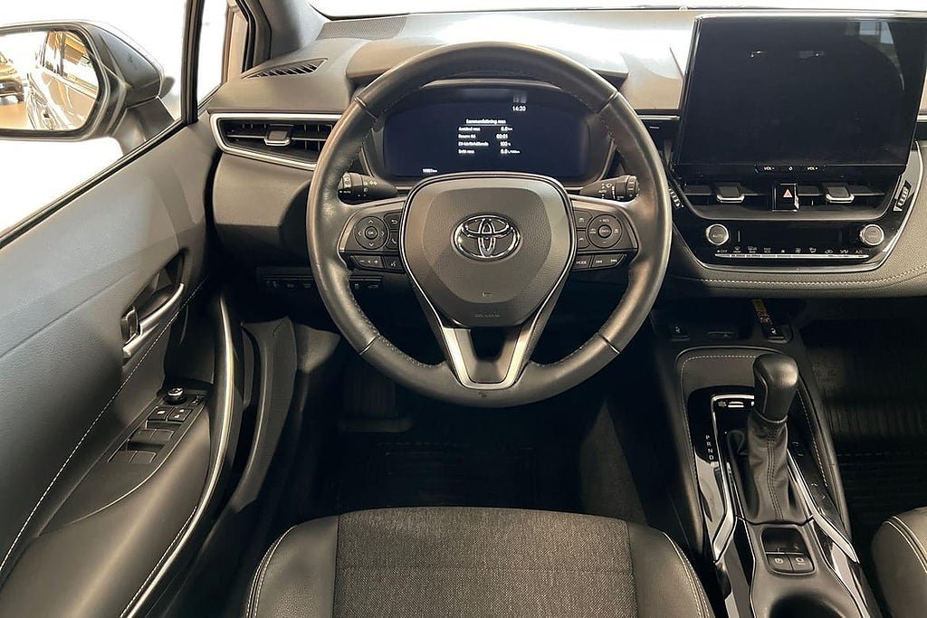 Vehicle Image 11